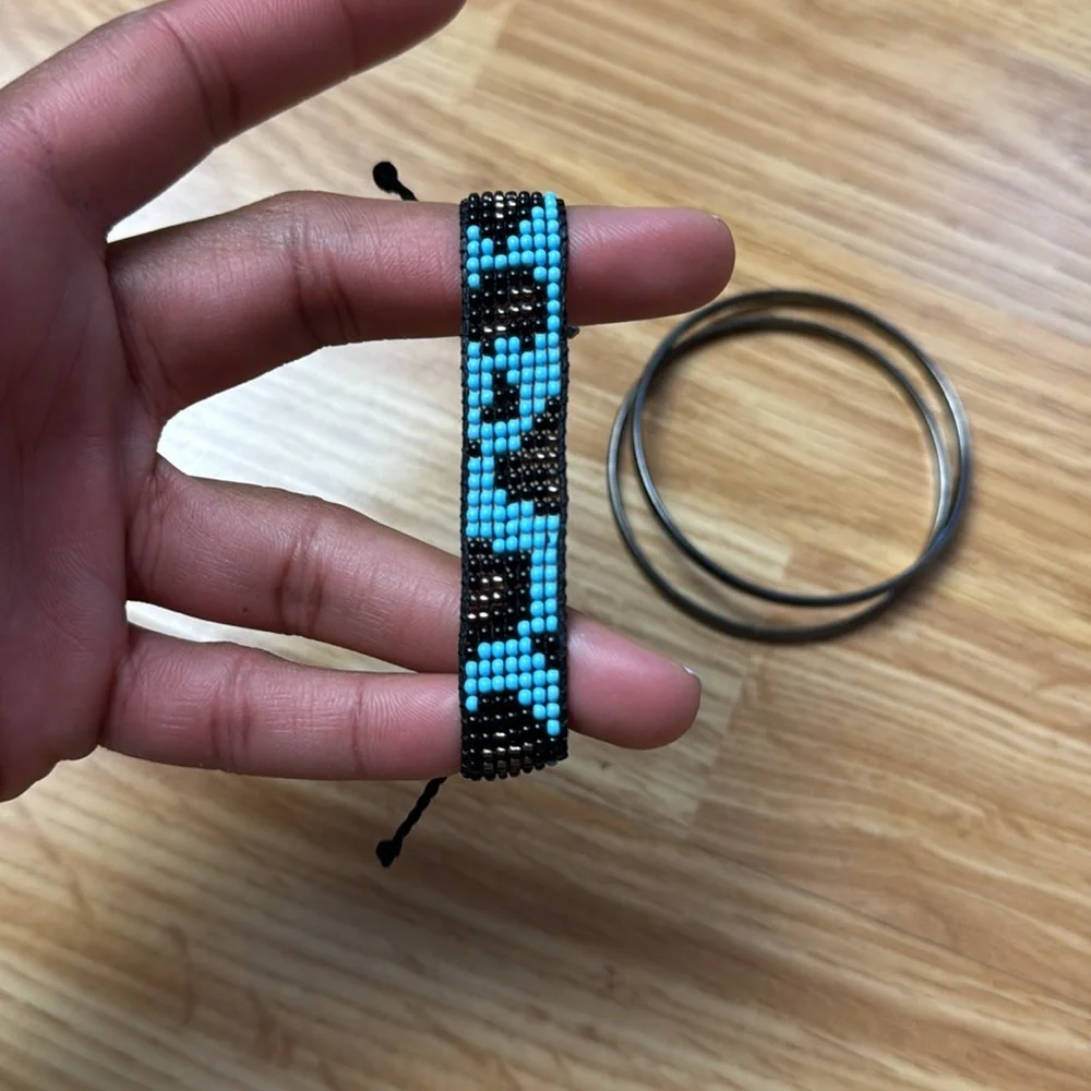 Black and Blue Beaded Bracelet with Silver Bangles (02)
